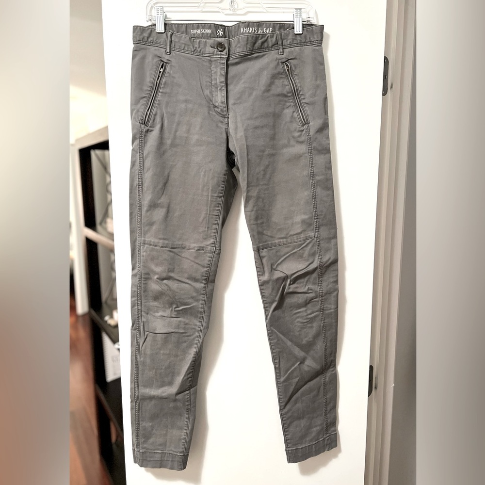 Gray Women Khaki Pants by GAP